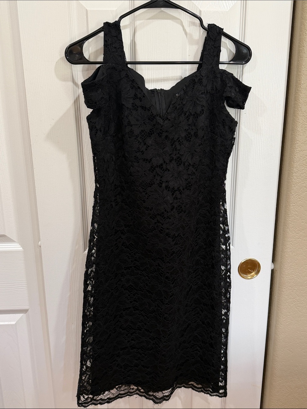 Enfocus Studio Black Lace Cold-Shoulder Midi Dress - Size 6